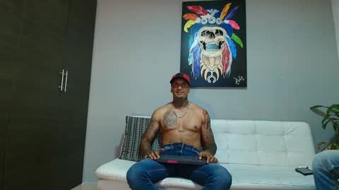 SCOTT  THEO  KAMERON  GENDERSON online show from December 16, 11:39 pm