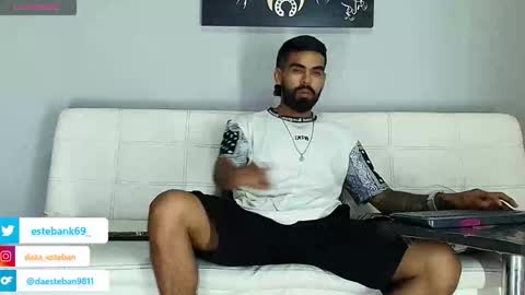 SCOTT  THEO  KAMERON  GENDERSON online show from January 7, 3:35 am