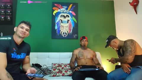 SCOTT  THEO  KAMERON  GENDERSON online show from October 7, 1:47 am