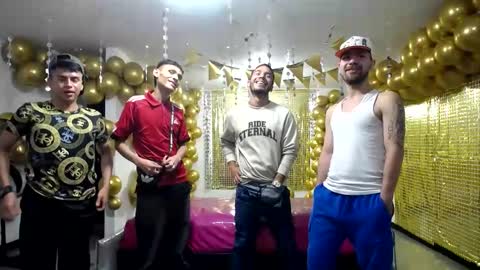 Snapshot of the_goodfellas chatting on December 24, 1:17 pm the goodfellas online show from December 24, 1:17 pm