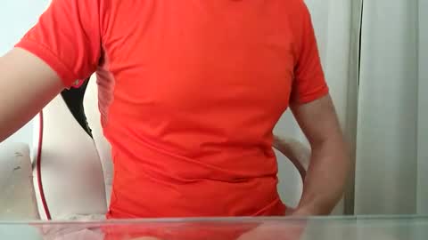 Snapshot of the_hard_baguette chatting on October 20, 9:10 am La Baguette dure online show from October 20, 9:10 am