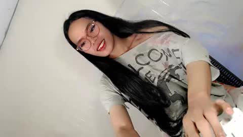 Snapshot of the_horny_bella chatting on April 20, 12:19 pm the_horny_bella online show from April 20, 12:19 pm
