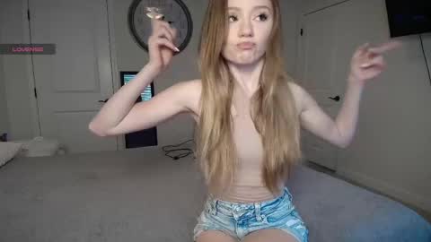 the_hotties online show from April 20, 8:32 pm