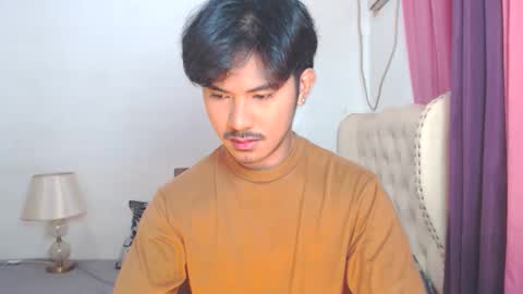 Snapshot of the_killian_jones chatting on February 21, 4:48 pm ken online show from February 21, 4:48 pm