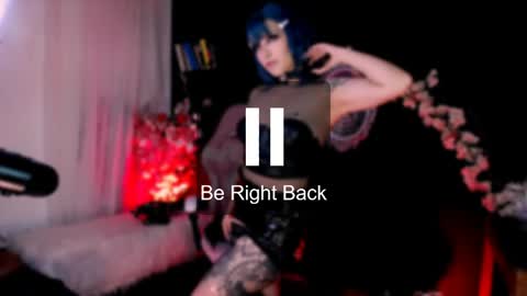 Snapshot of the_kitty_roxy chatting on June 10, 6:45 am ... ... online show from June 10, 6:45 am