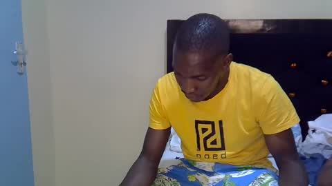 Snapshot of the_logking chatting on February 14, 9:11 pm the_logking online show from February 14, 9:11 pm