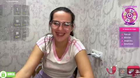 Snapshot of the_princese chatting on October 14, 3:02 pm Alice online show from October 14, 3:02 pm