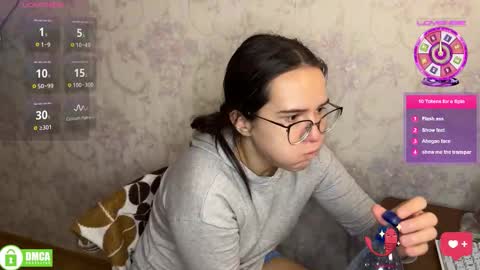 Alice online show from December 5, 6:59 pm