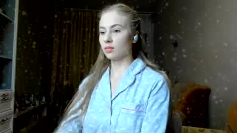 Ally    STREAMING ON TWITCH NOW Check my Twitter for updates online show from January 6, 2:47 pm