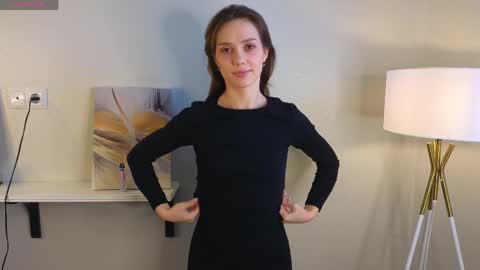 My name is Cynthia and Im very happy to see you in my sweet room  online show from April 4, 2:32 am