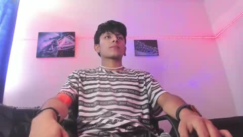 Danny online show from December 1, 5:02 pm