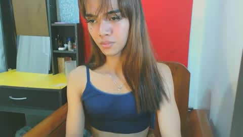 thea121698 online show from October 10, 1:43 pm