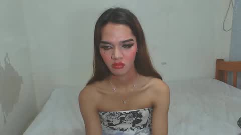 thea121698 online show from October 20, 6:41 pm