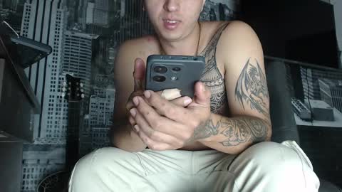 Snapshot of theangelmiguel chatting on December 2, 5:04 pm Miguel Angel online show from December 2, 5:04 pm