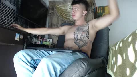 Snapshot of theangelmiguel chatting on February 3, 4:04 am Miguel Angel online show from February 3, 4:04 am