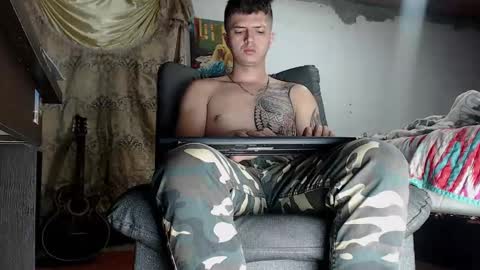 Snapshot of theangelmiguel chatting on February 26, 5:20 am Miguel Angel online show from February 26, 5:20 am