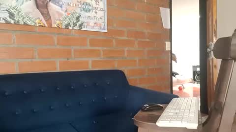 Snapshot of thebadwolf818 chatting on October 14, 4:52 pm thebadwolf818 online show from October 14, 4:52 pm