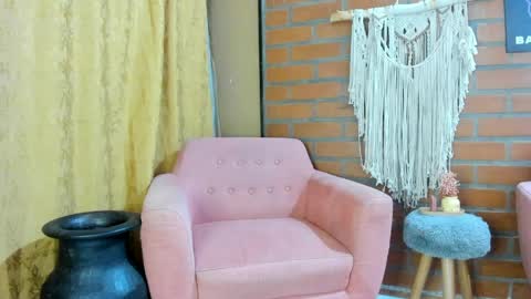 thebadwolf818 online show from April 4, 9:29 am