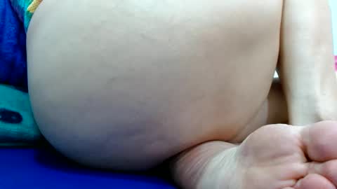 Snapshot of thebestpussyhairy chatting on December 16, 3:08 am Karla online show from December 16, 3:08 am