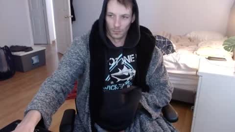 thebigbamboo26 online show from December 2, 4:20 pm