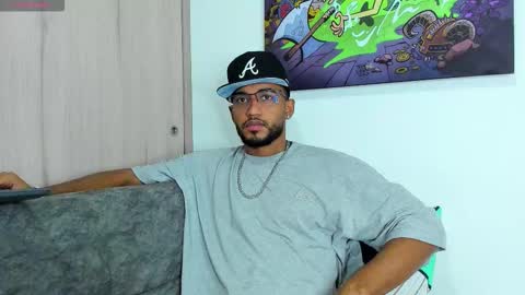 Snapshot of theblack_frank chatting on December 18, 3:18 pm theblack_frank online show from December 18, 3:18 pm