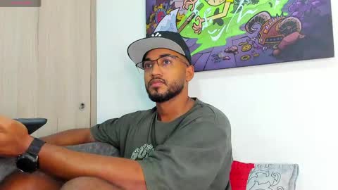 Snapshot of theblack_frank chatting on April 14, 11:27 am theblack_frank online show from April 14, 11:27 am