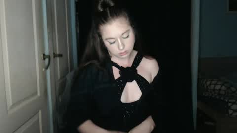 Snapshot of theblackdiamond194588 chatting on July 19, 6:44 pm raissa online show from July 19, 6:44 pm