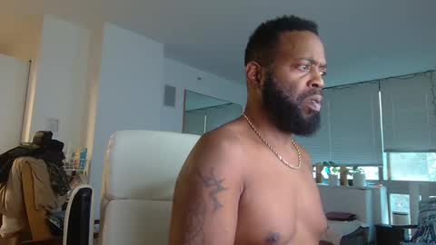 Snapshot of theblacklordmaster chatting on October 8, 12:47 pm theblacklordmaster online show from October 8, 12:47 pm