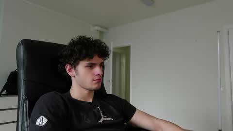 Thebrad H online show from April 11, 12:20 pm