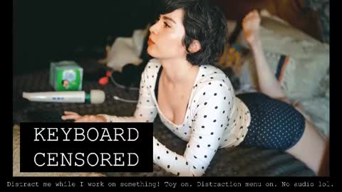 Snapshot of thecamwoman chatting on October 15, 7:36 pm Joan online show from October 15, 7:36 pm