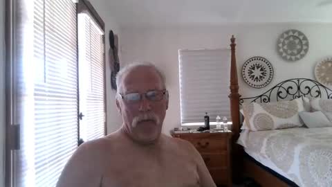 Snapshot of thecooltool_1 chatting on March 3, 5:30 pm thecooltool_1 online show from March 3, 5:30 pm