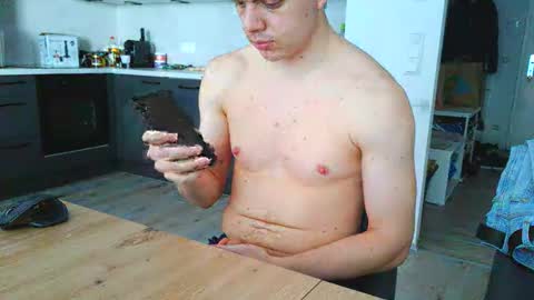 thecuteguy144949 online show from March 7, 10:12 am