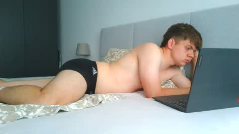 Snapshot of thecuteguy144949 chatting on June 13, 11:08 am thecuteguy144949 online show from June 13, 11:08 am