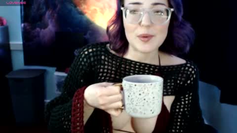 Snapshot of thedaisymoon chatting on February 26, 4:36 am thedaisymoon online show from February 26, 4:36 am