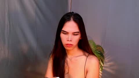 Snapshot of thedevil_inme chatting on December 23, 2:13 am Lana But you can spell it backwards online show from December 23, 2:13 am