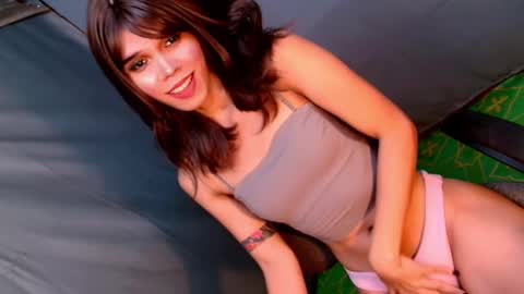 Snapshot of thedevil_inme chatting on February 8, 11:13 pm Lana But you can spell it backwards online show from February 8, 11:13 pm