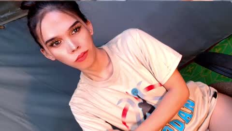 Snapshot of thedevil_inme chatting on February 27, 8:06 am Lana But you can spell it backwards online show from February 27, 8:06 am