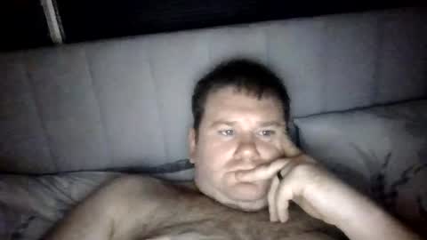 Snapshot of thedude20x chatting on August 6, 5:15 pm thedude20x online show from August 6, 5:15 pm