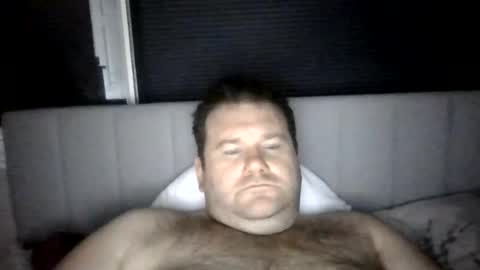 Snapshot of thedude20x chatting on August 9, 10:20 am thedude20x online show from August 9, 10:20 am