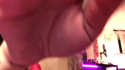 Snapshot of theeking_venus chatting on January 15, 3:00 am KIng Venus online show from January 15, 3:00 am