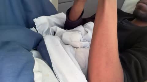 theeshooterr online show from December 4, 2:15 pm