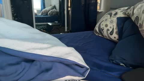 theeshooterr online show from December 14, 6:09 pm