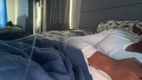 theeshooterr online show from January 5, 3:55 pm