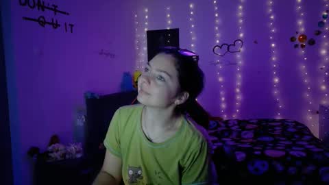 TheFarmergirl online show from November 2, 4:37 am