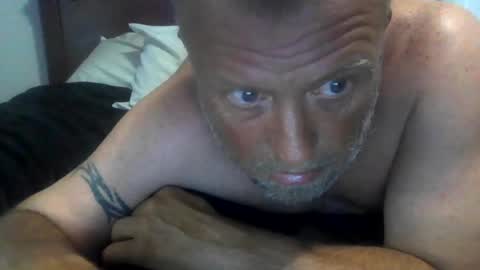 Snapshot of theflirtinsquirts chatting on June 17, 8:32 pm EthicalNightOps online show from June 17, 8:32 pm