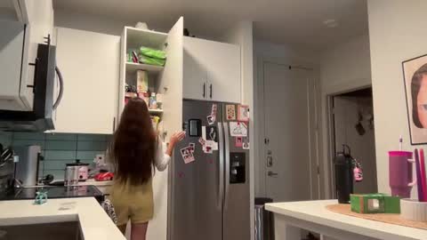 Snapshot of thegabzilla chatting on September 18, 9:39 pm thegabzilla online show from September 18, 9:39 pm