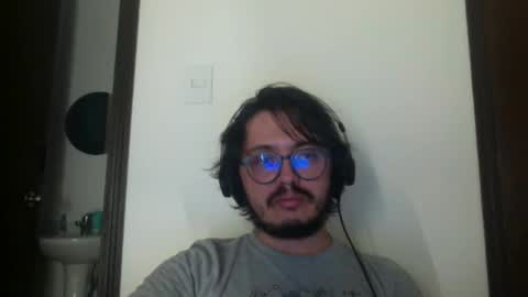 Snapshot of theguitarmistery chatting on April 14, 2:06 am theguitarmistery online show from April 14, 2:06 am