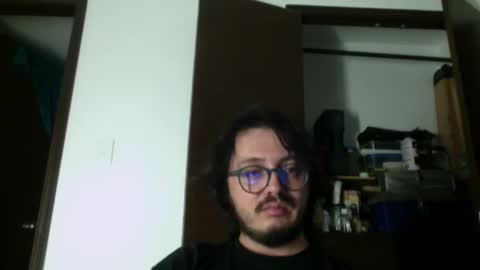 Snapshot of theguitarmistery chatting on May 14, 4:19 am theguitarmistery online show from May 14, 4:19 am