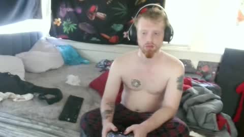 fuzzyfox online show from September 16, 4:08 pm