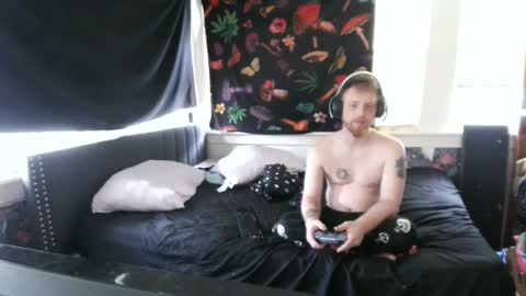 fuzzyfox online show from September 23, 9:40 pm